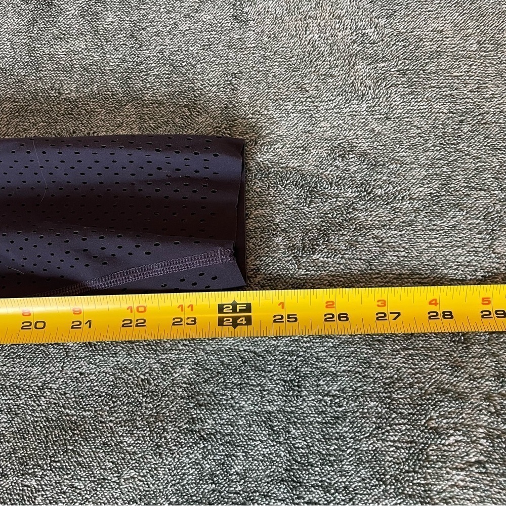 Lululemon Anew Tight
Black Size 4 - Picture 11 of 12